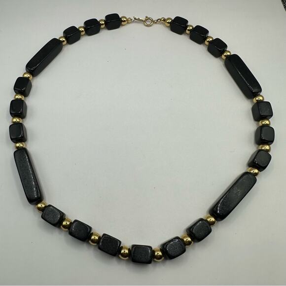 Vintage Trifari Black Gold Tone Beaded String Lucite Long Necklace VTG Retro - Picture 1 of 11